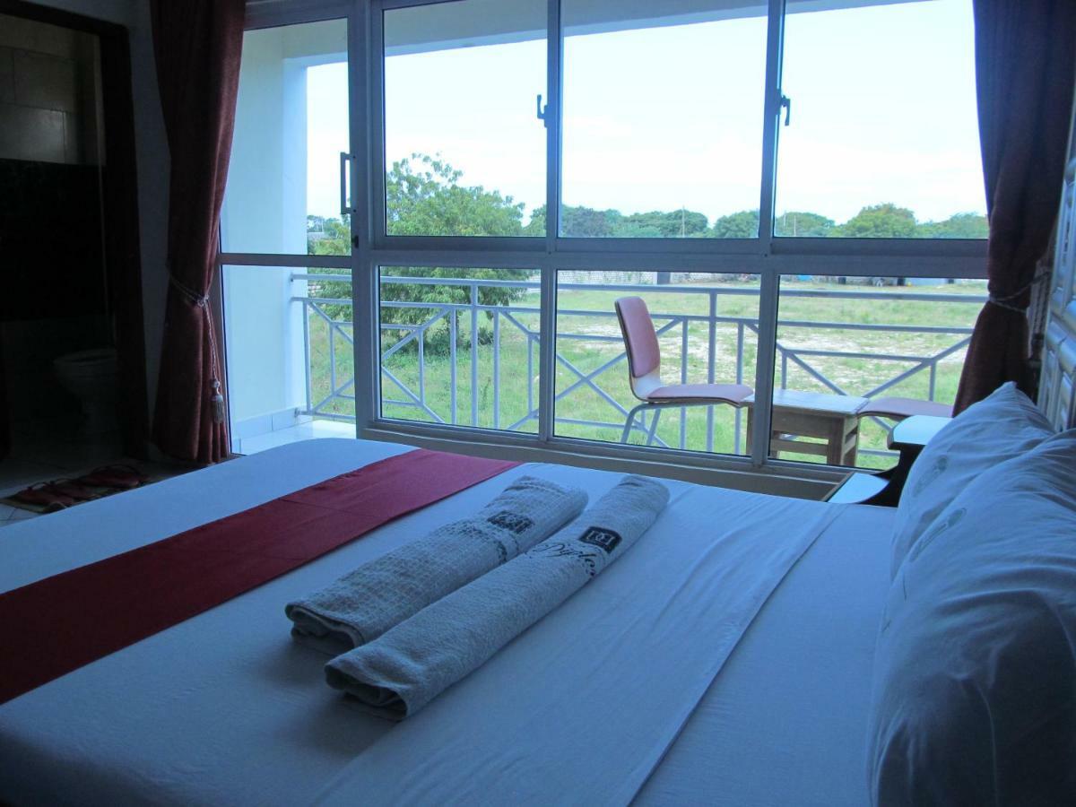 Diplomat Diani Beach Resort Exterior foto