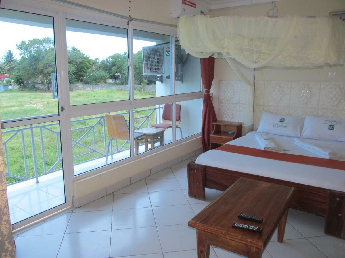 Diplomat Diani Beach Resort Exterior foto